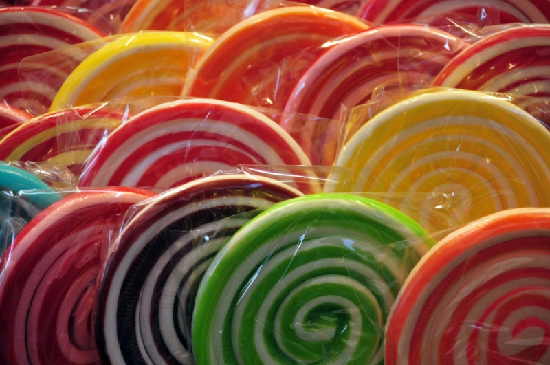 confiserie-UTELLE-min_lollipops_candy_candies_colors_sugar-761478